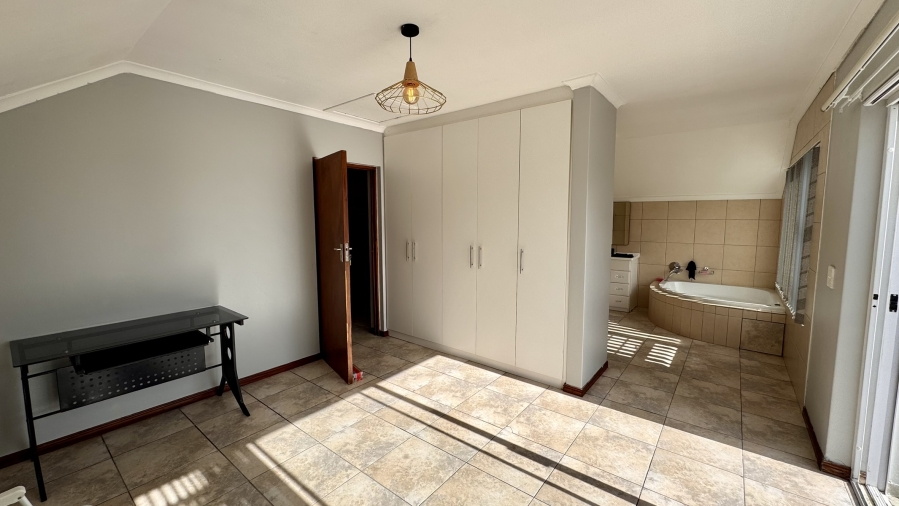 To Let 3 Bedroom Property for Rent in Kommetjie Western Cape